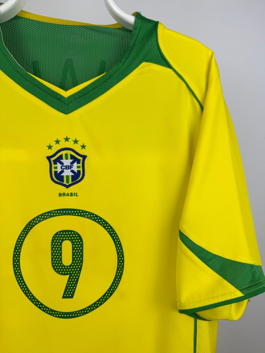 Ronaldo Nazario - Brazil 2004 home shirt π§π·