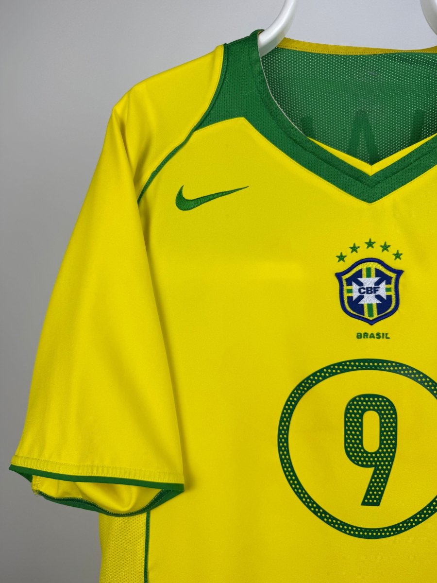 Ronaldo Nazario - Brazil 2004 home shirt π§π·