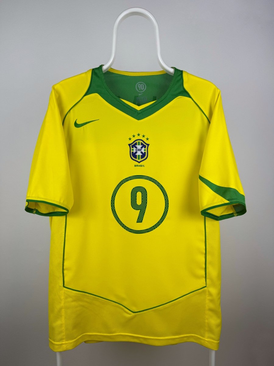 Ronaldo Nazario - Brazil 2004 home shirt π§π·