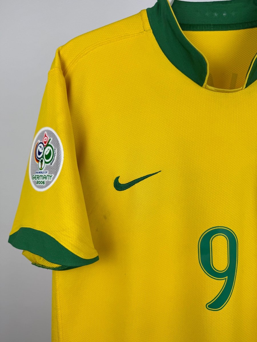 Ronaldo Nazario - Brazil 2006 Home Shirt π§π·