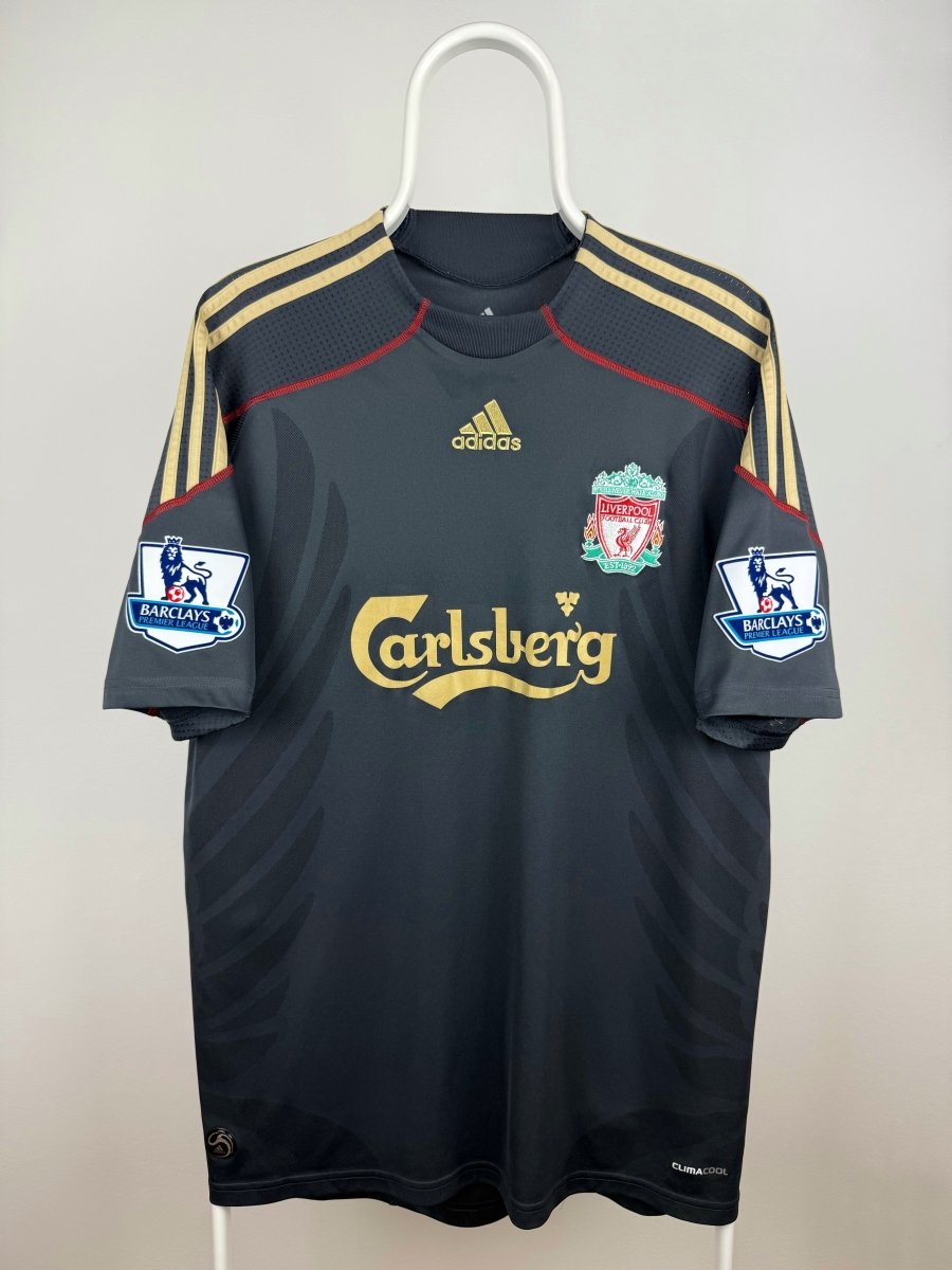Steven Gerrard - Liverpool 2009/10 away shirt ๐ด๓ ง๓ ข๓ ฅ๓ ฎ๓ ง๓ ฟ