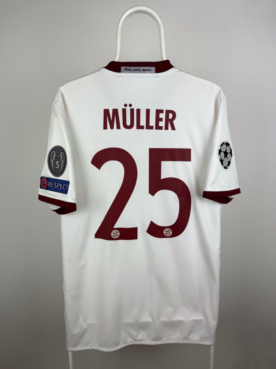 Thomas Müller - FC Bayern Munich 2016/17 third shirt 🇩🇪