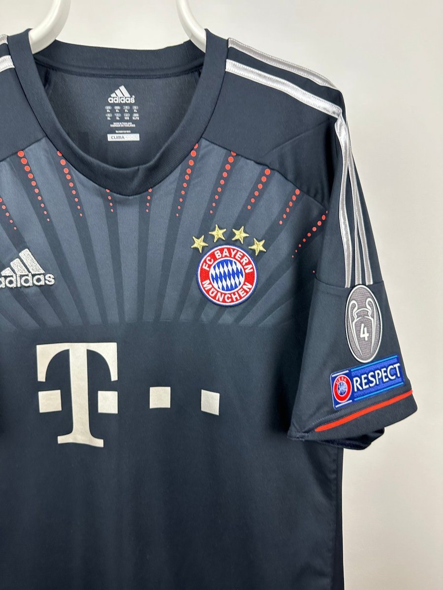Xherdan Shaqiri - FC Bayern Munich 2012/13 Away Shirt π¨π
