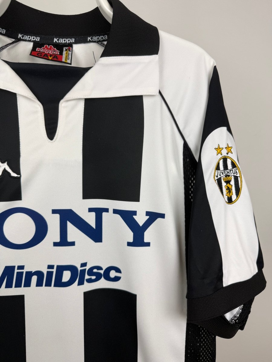 Zinedine Zidane - Juventus 1997/98 home shirt π«π·