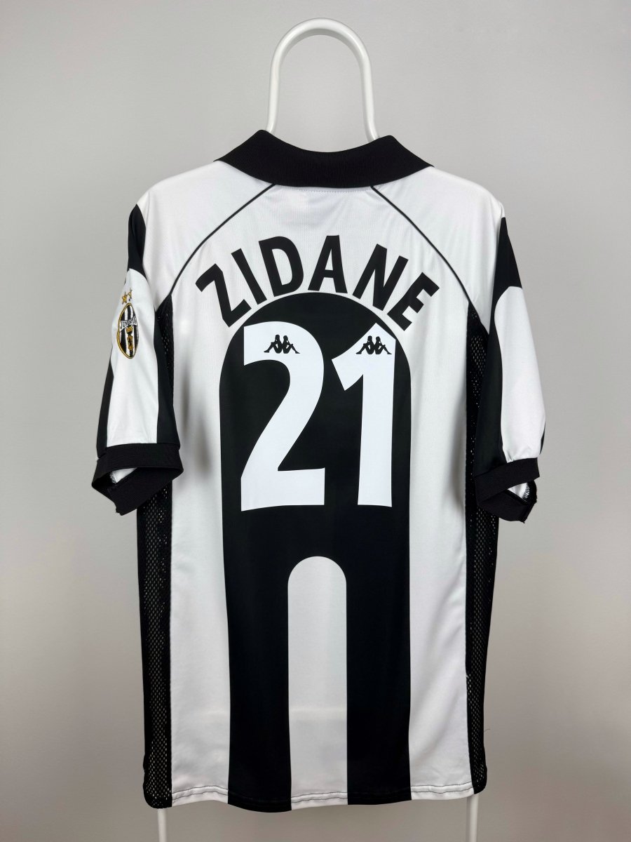 Zinedine Zidane - Juventus 1997/98 home shirt π«π·