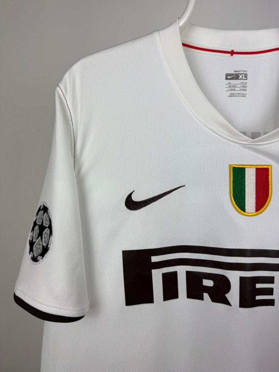 Zlatan Ibrahimovic - Inter 2008/09 away shirt πΈπͺ