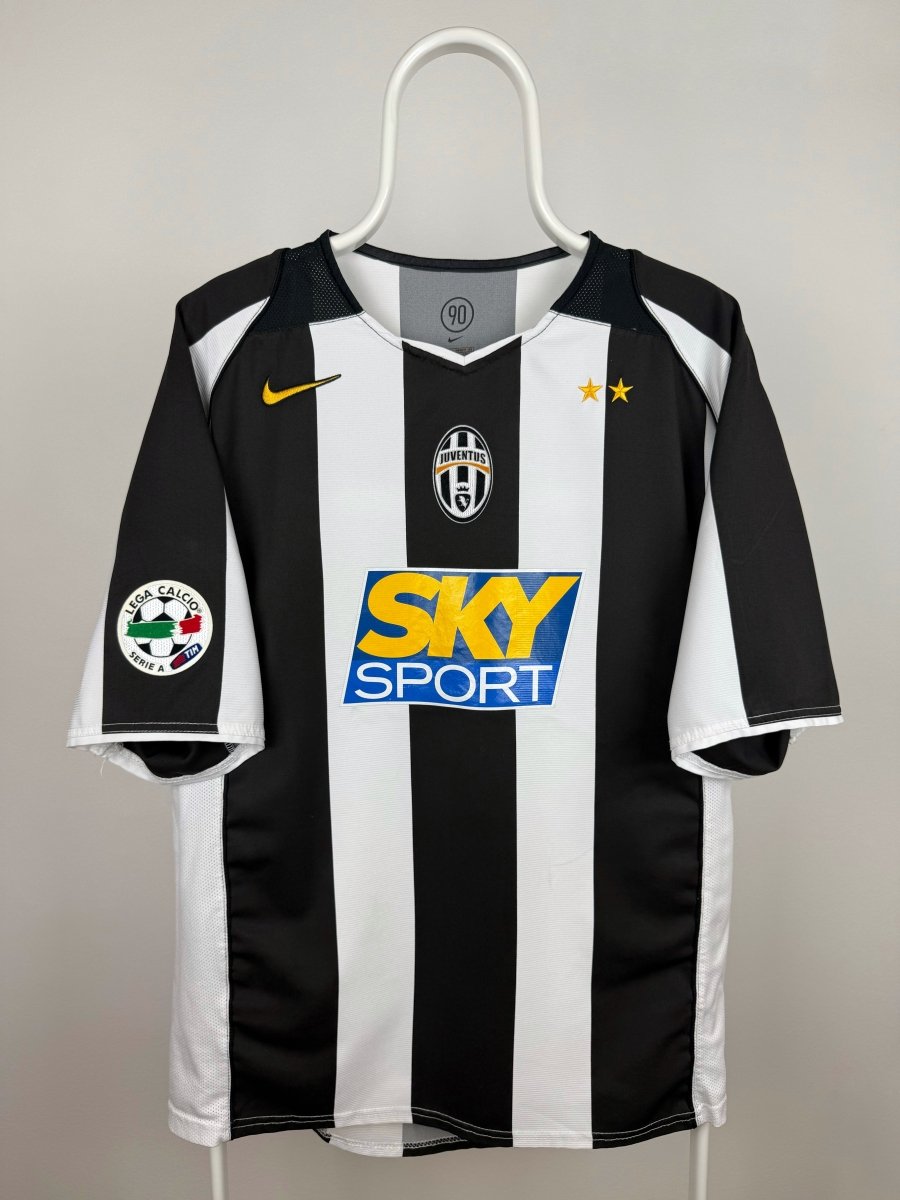 Zlatan Ibrahimovic - Juventus 2004/05 home shirt πΈπͺ