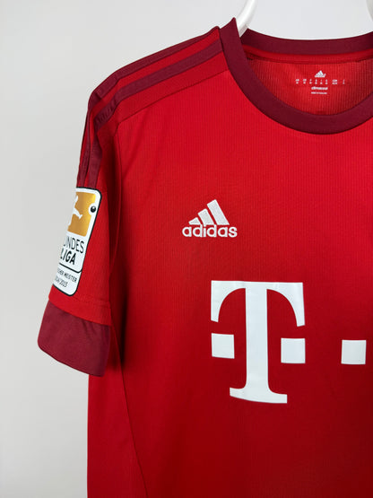 Robert Lewandowski - FC Bayern Munich 2015/16 Home Shirt