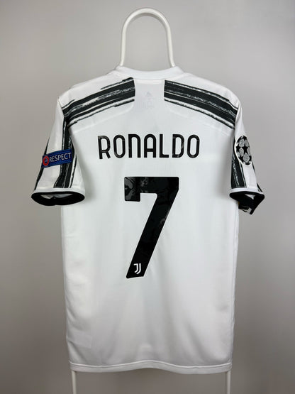 Cristiano Ronaldo - Juventus 2020/21 Home Shirt