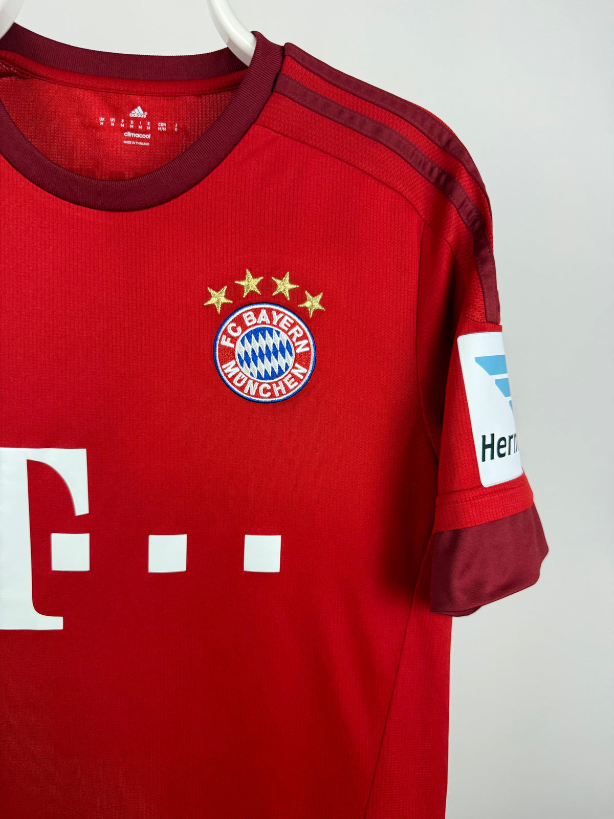 Robert Lewandowski - FC Bayern Munich 2015/16 Home Shirt