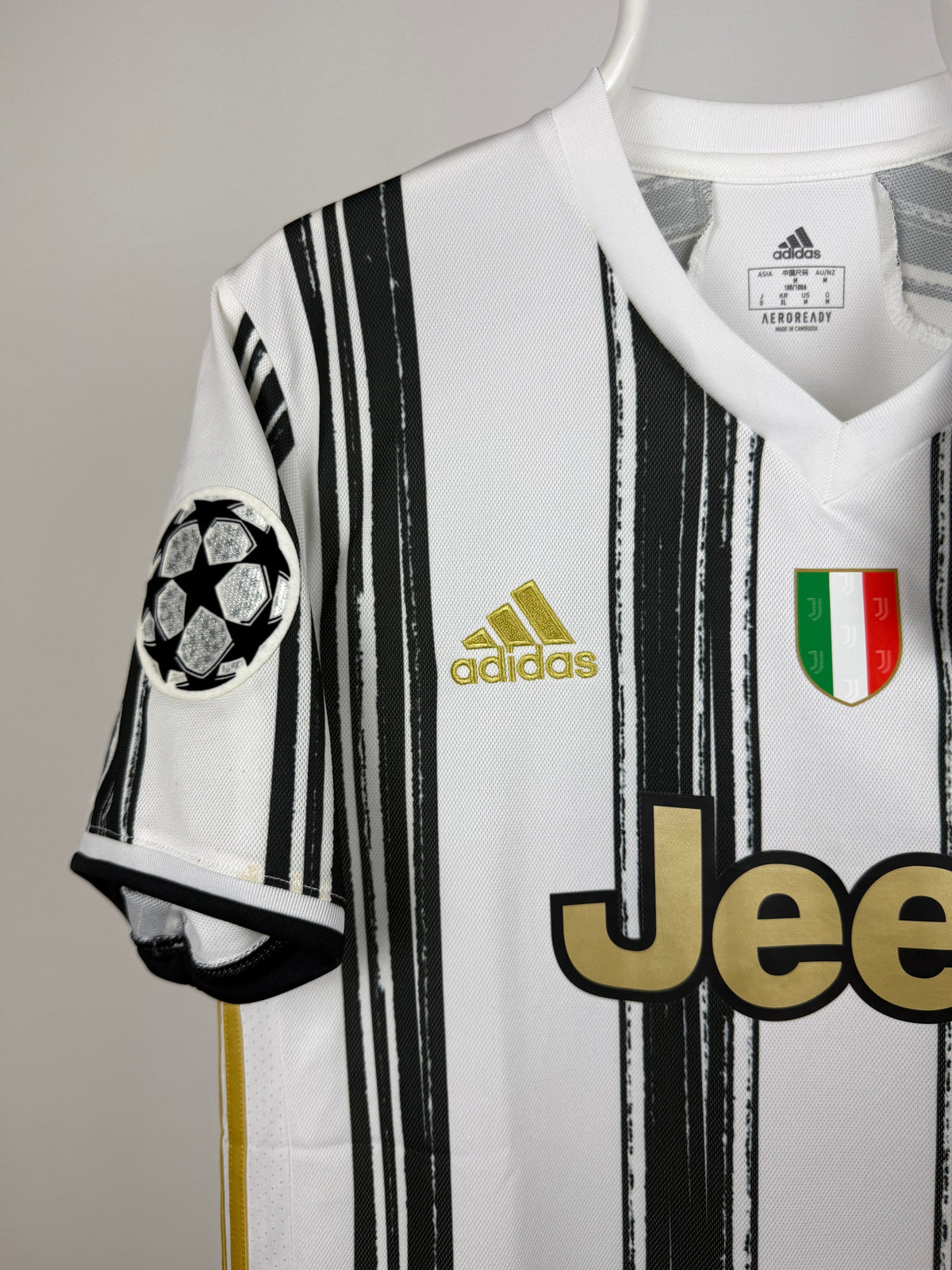 Cristiano Ronaldo - Juventus 2020/21 Home Shirt