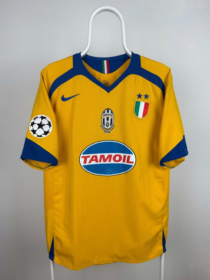 Alessandro Del Piero - Juventus 2005/06 away shirt 🇮🇹