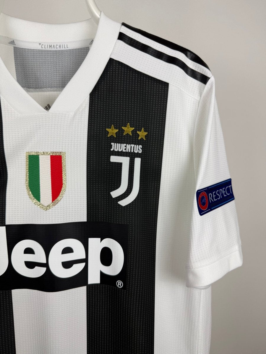 Cristiano Ronaldo - Juventus 2018/19 home shirt AUTHENTIC 🇵🇹