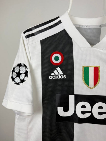 Cristiano Ronaldo - Juventus 2018/19 home shirt AUTHENTIC 🇵🇹