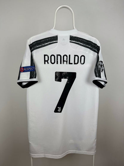 Cristiano Ronaldo - Juventus 2020/21 home shirt 🇵🇹
