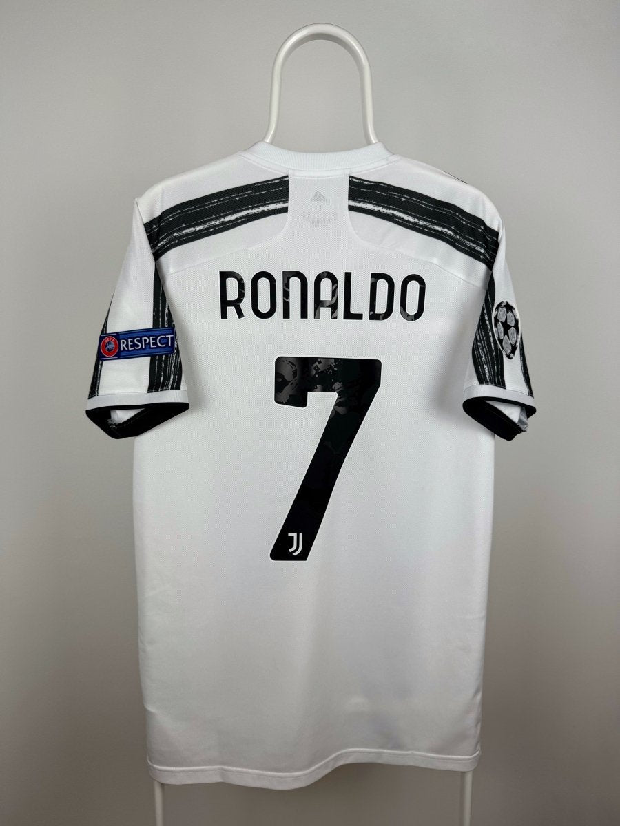 Cristiano Ronaldo - Juventus 2020/21 home shirt 🇵🇹