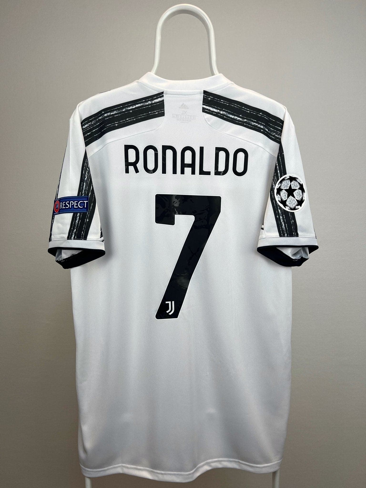 Cristiano Ronaldo - Juventus 2020/21 home shirt 🇵🇹