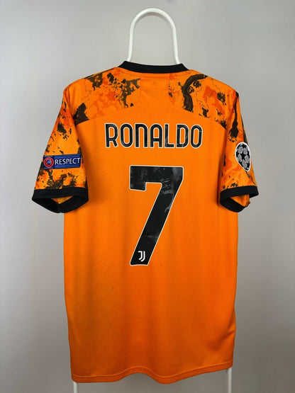 Cristiano Ronaldo - Juventus 2020/21 away shirt 🇵🇹