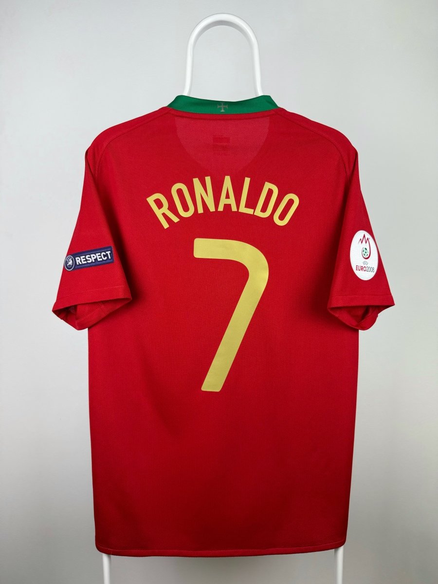 Cristiano Ronaldo - Portugal 2008 home shirt 🇵🇹