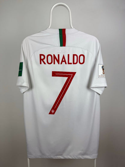 Cristiano Ronaldo - Portugal 2018 away shirt 🇵🇹