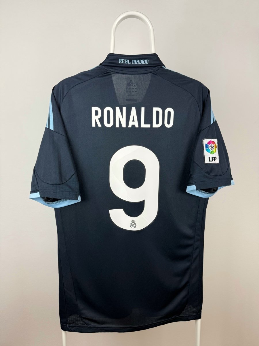 Cristiano Ronaldo - Real Madrid 2009/10 Away Shirt 🇵🇹
