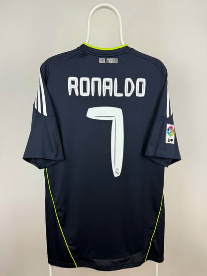 Cristiano Ronaldo - Real Madrid 2010/11 away shirt 🇵🇹