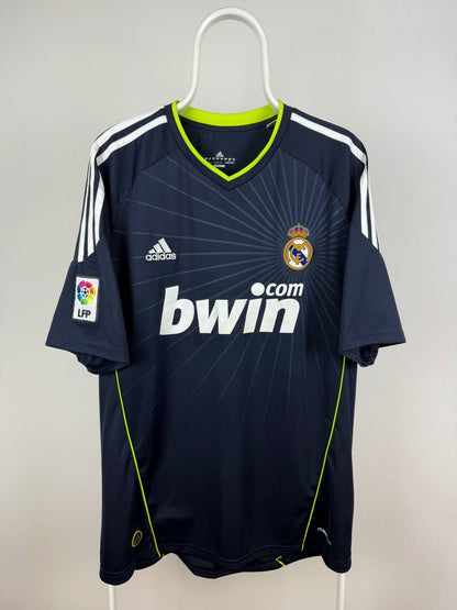 Cristiano Ronaldo - Real Madrid 2010/11 away shirt 🇵🇹