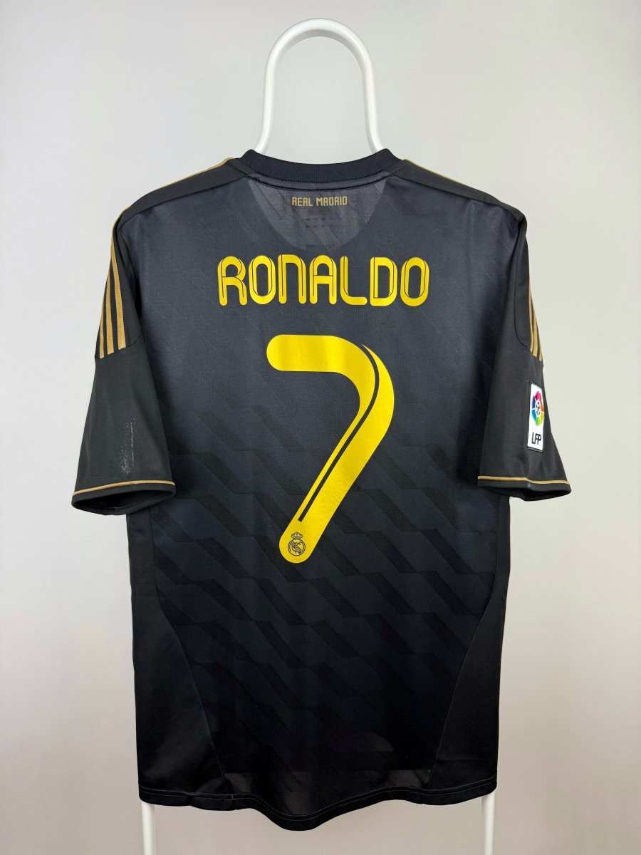 Cristiano Ronaldo - Real Madrid 2011/12 away shirt 🇵🇹