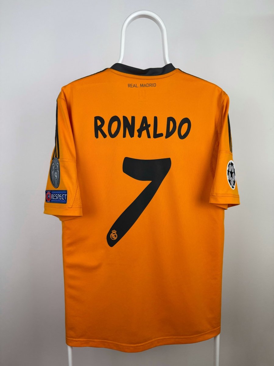 Cristiano Ronaldo - Real Madrid 2013/14 Away Shirt 🇵🇹