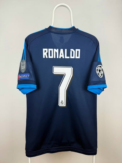 Cristiano Ronaldo - Real Madrid 2015/16 away shirt 🇵🇹