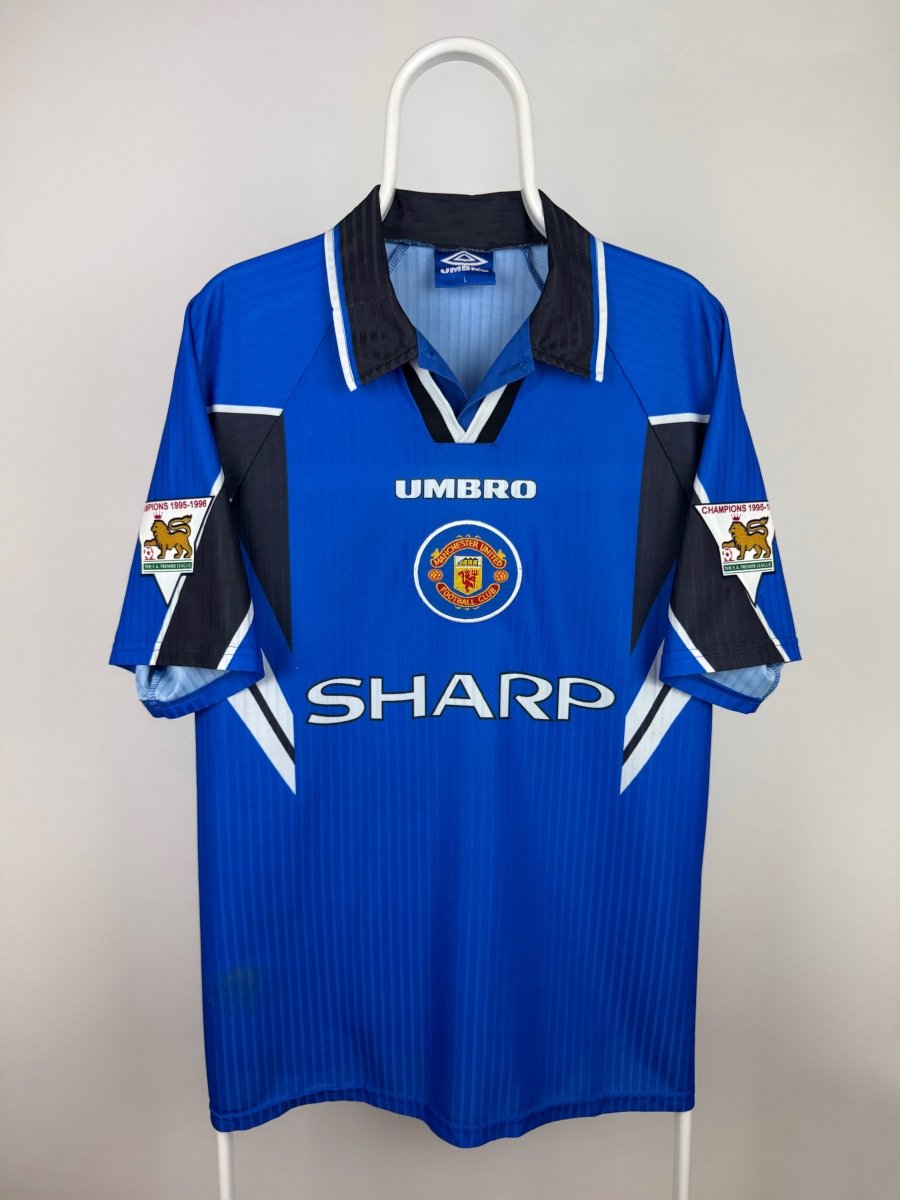 David Beckham - Manchester United 1996/97 away shirt 🏴󠁧󠁢󠁥󠁮󠁧󠁿