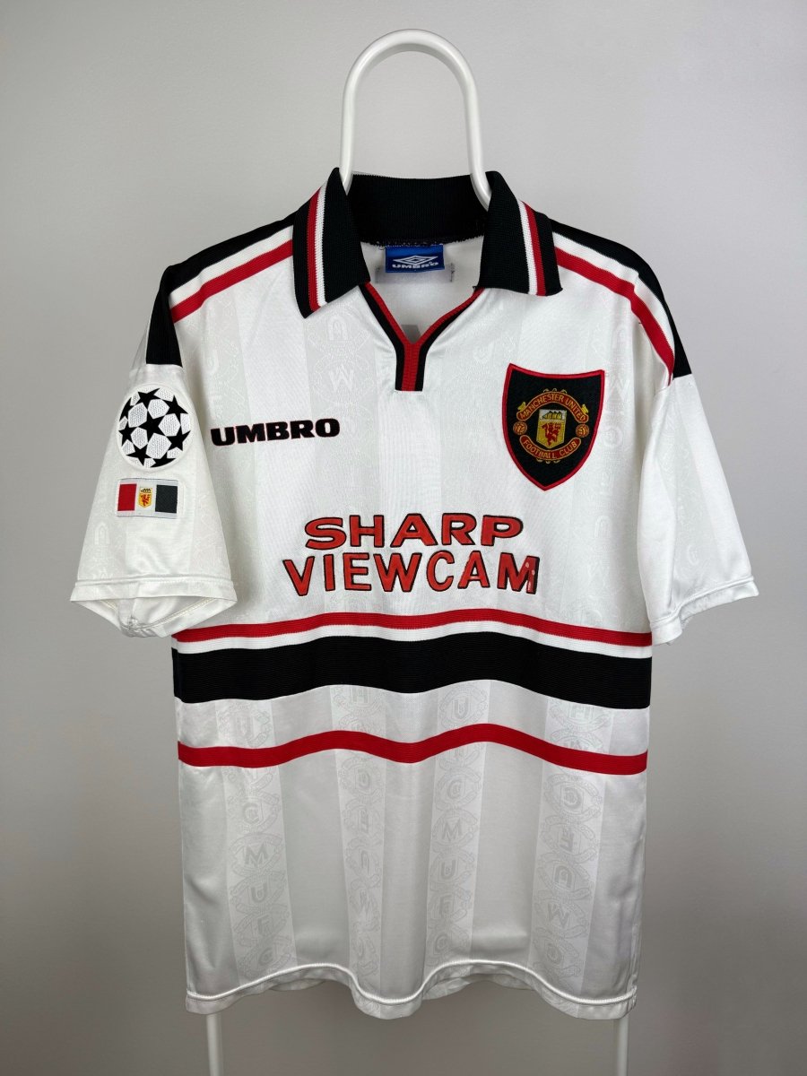 David Beckham - Manchester United 1997/98 away shirt 🏴󠁧󠁢󠁥󠁮󠁧󠁿