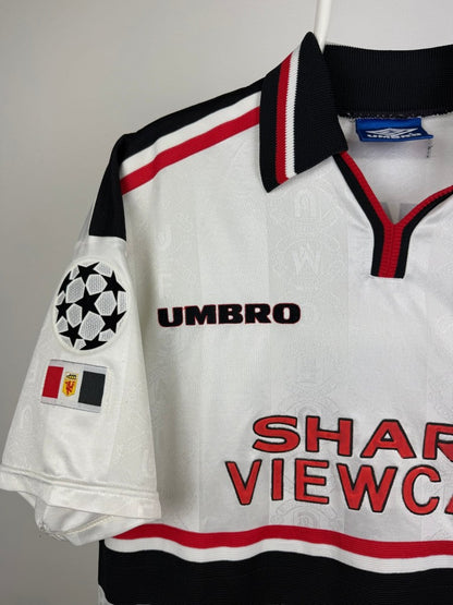 David Beckham - Manchester United 1997/98 away shirt 🏴󠁧󠁢󠁥󠁮󠁧󠁿