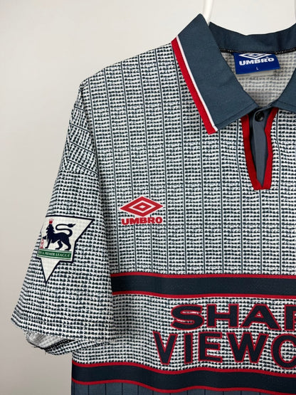 Denis Irwin - Manchester United 1995/96 away shirt 🇮🇪