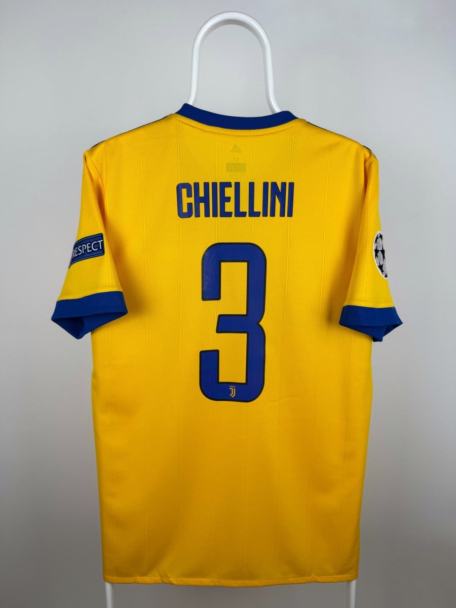 Giorgio Chiellini - Juventus 2017/18 away shirt 🇮🇹