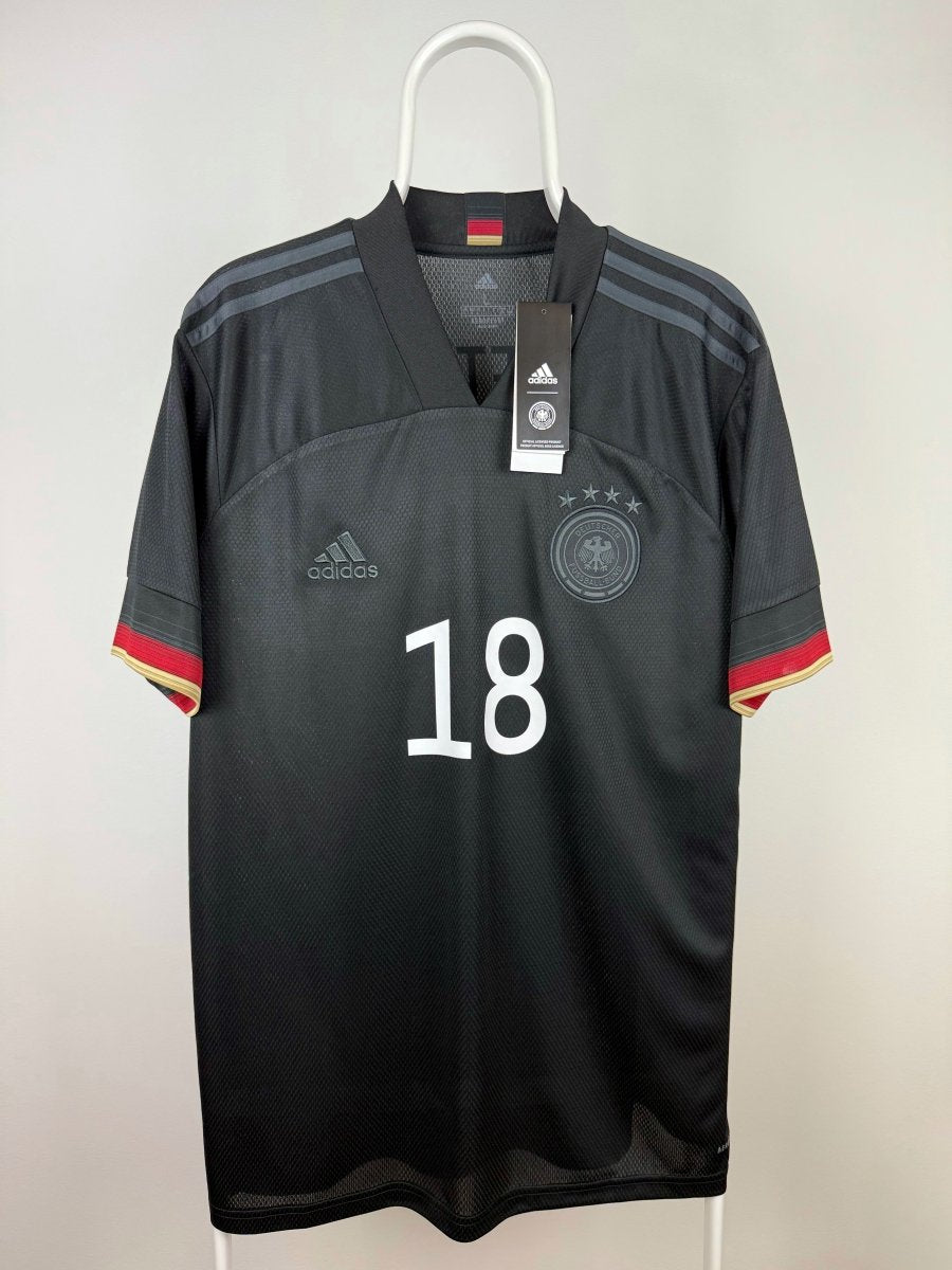 Leon Goretzka - Germany 2020 Away Shirt