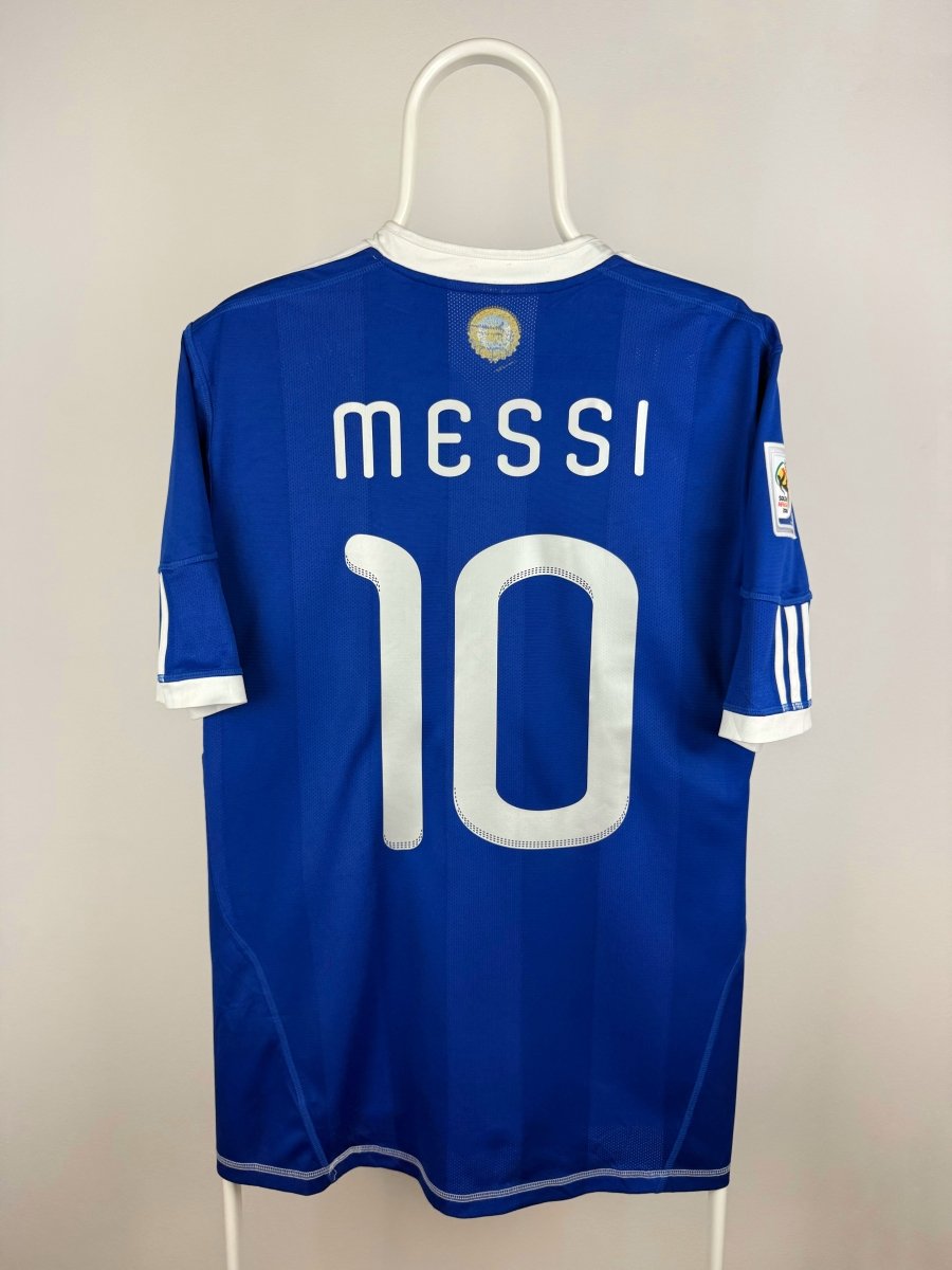 Lionel Messi - Argentina 2010 away shirt 🇦🇷