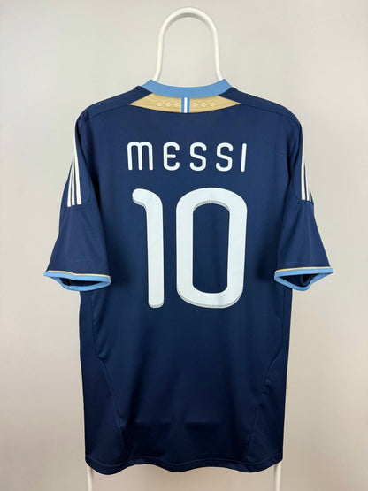 Lionel Messi - Argentina 2011 away shirt 🇦🇷
