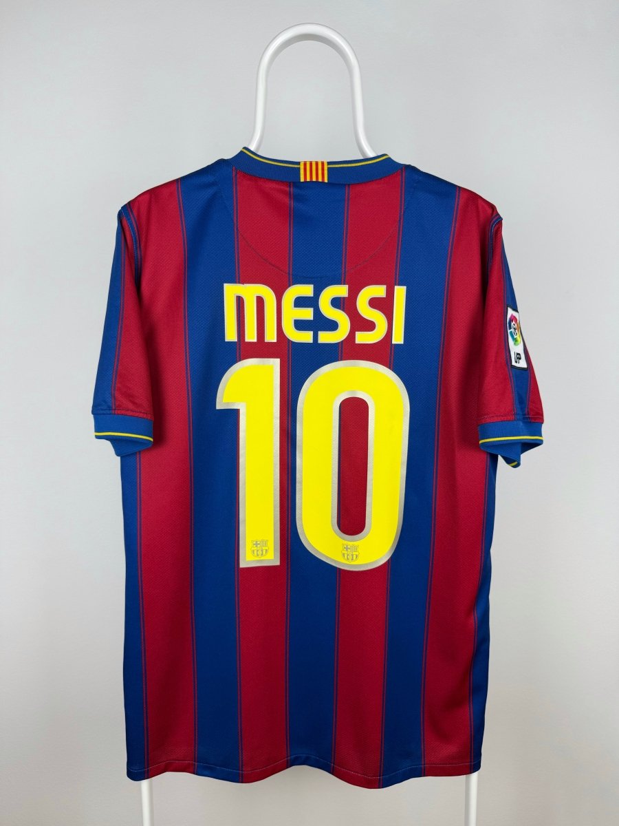 Lionel Messi - FC Barcelona 2009/10 home shirt 🇦🇷