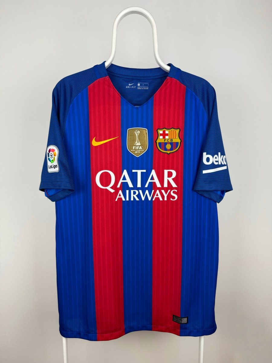 Lionel Messi - FC Barcelona 2016/17 home shirt 🇦🇷