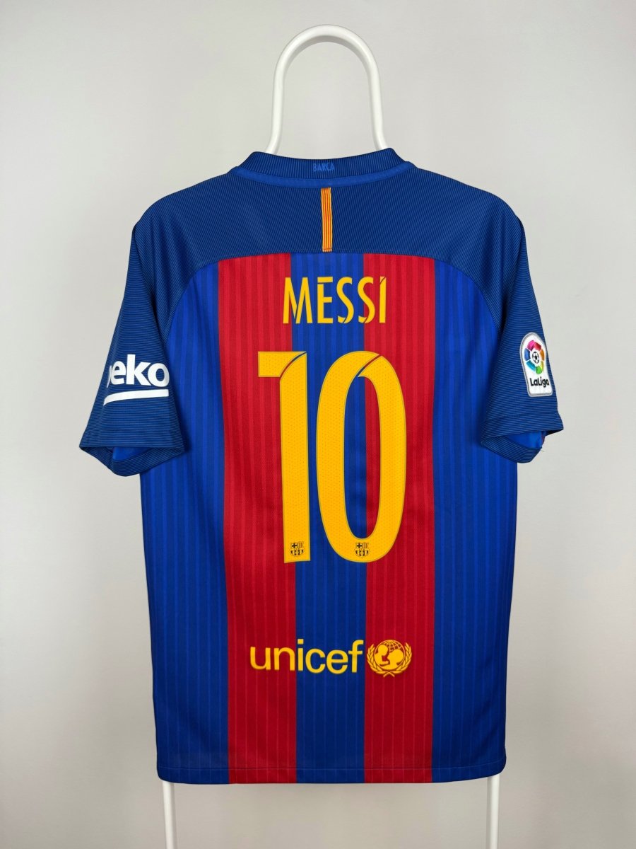 Lionel Messi - FC Barcelona 2016/17 home shirt 🇦🇷