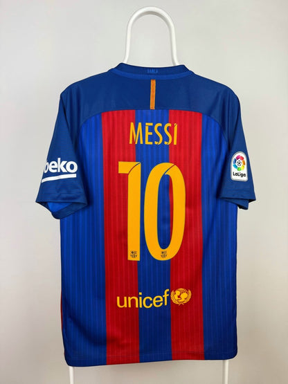 Lionel Messi - FC Barcelona 2016/17 home shirt 🇦🇷