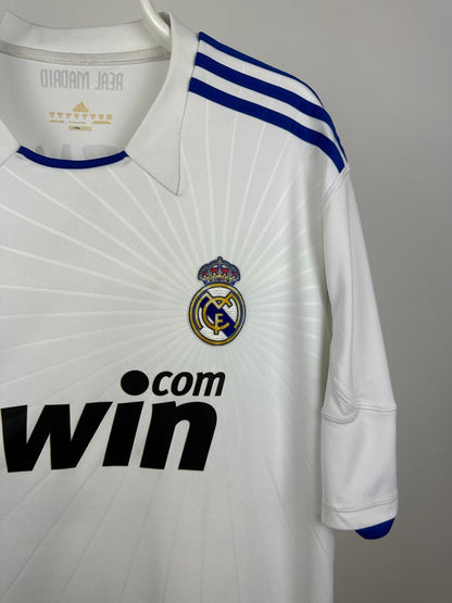 Mesut Özil - Real Madrid 2010/11 home shirt 🇩🇪