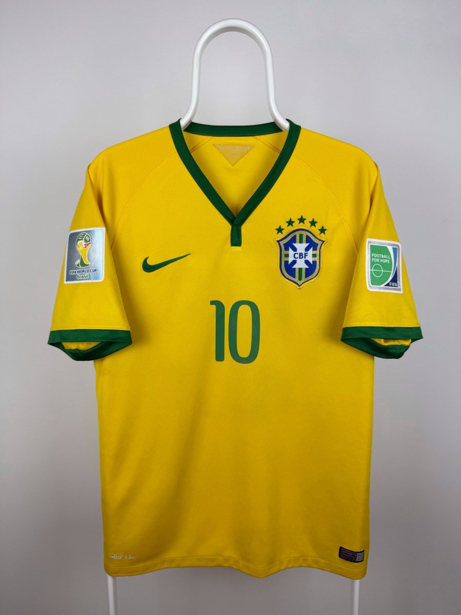 Neymar Jr. - Brazil 2014 home shirt 🇧🇷