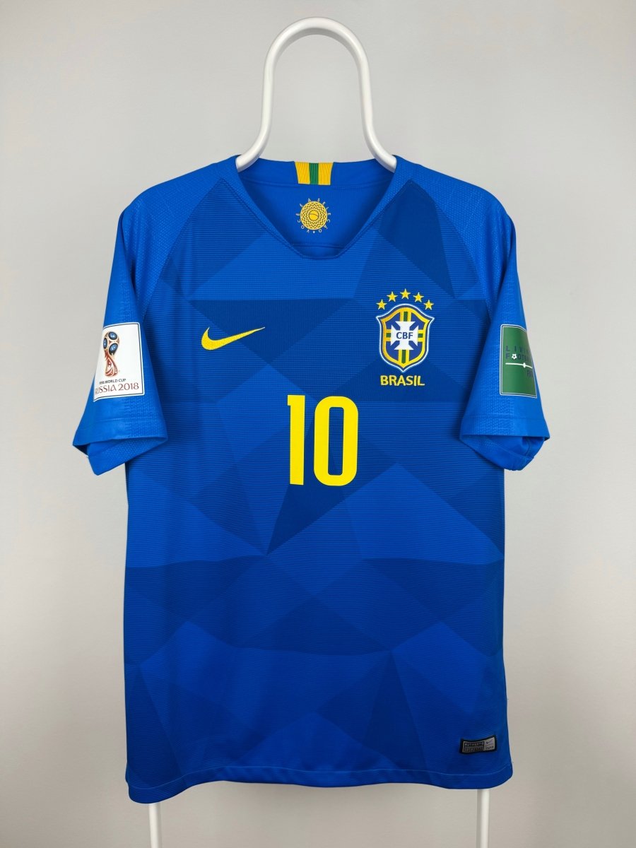 Neymar Jr. - Brazil 2018 away shirt 🇧🇷
