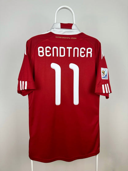Nicklas Bendtner - Denmark 2010 home shirt 🇩🇰