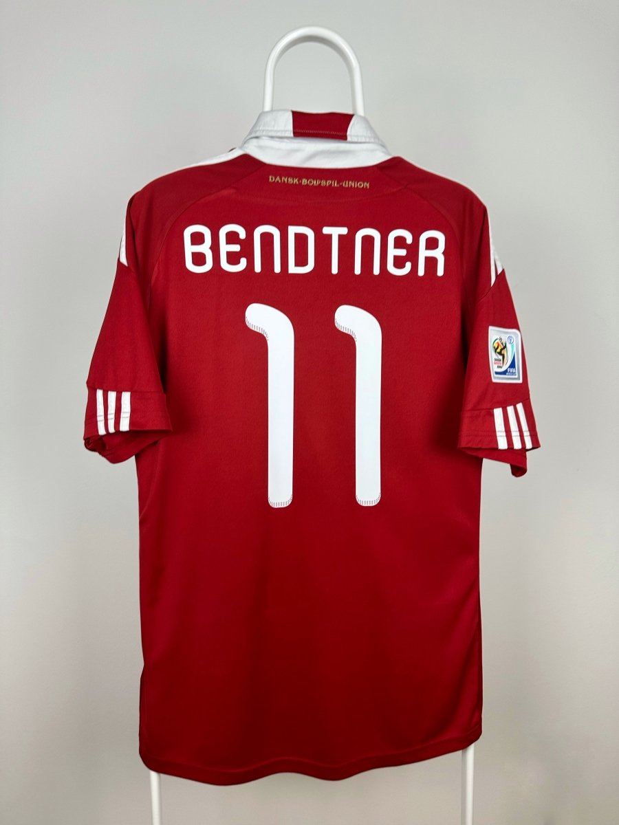 Nicklas Bendtner - Denmark 2010 home shirt 🇩🇰