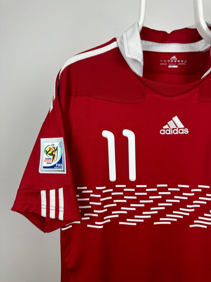 Nicklas Bendtner - Denmark 2010 home shirt 🇩🇰