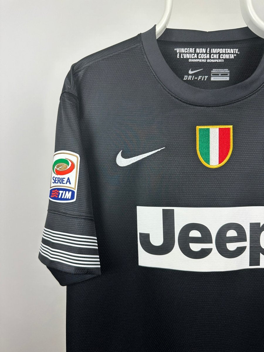 Nicklas Bendtner - Juventus 2012/13 away shirt 🇩🇰