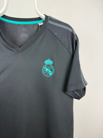Real Madrid 2017/18 away training shirt 🇪🇸